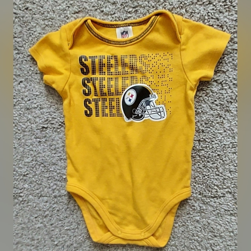 Pittsburgh Steelers Baby One Piece Size 3-6 Months NFL Team Apparel Yellow